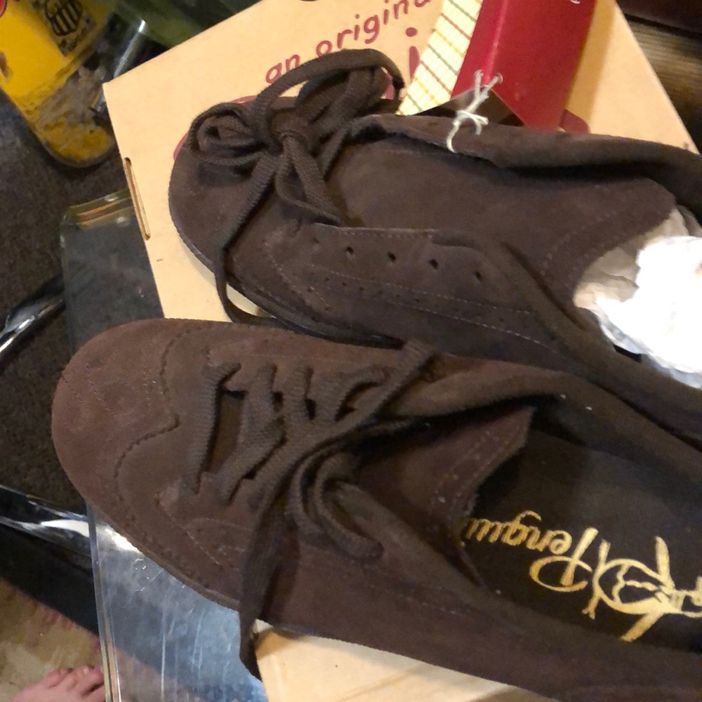 Shoes - Picture 5 of 5